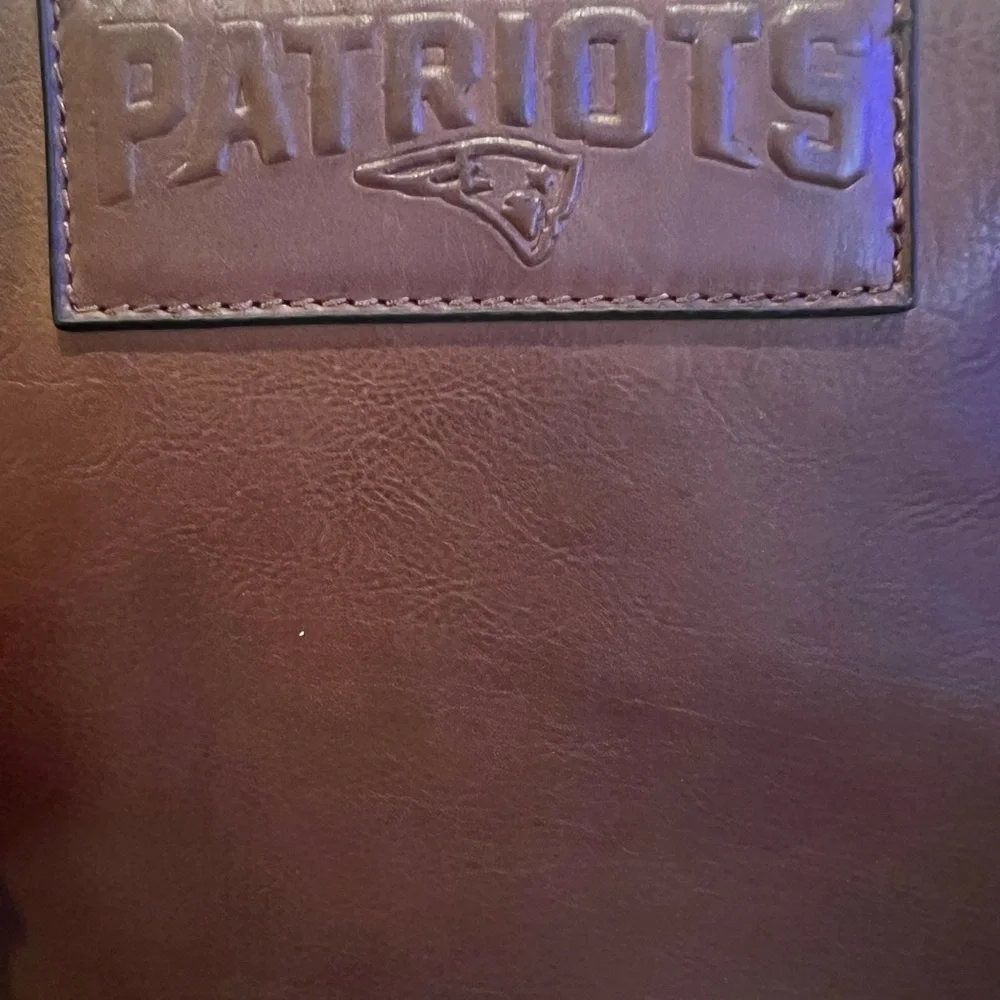 New England Patriots NFL Brown Leather Weekender Duffel Bag New With Tags